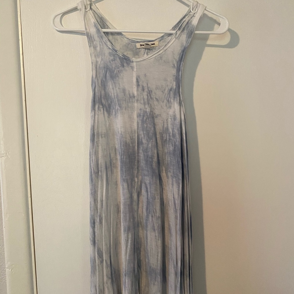 Size M Billabong Dress